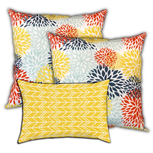 Homeroots Set Of Three 19" X 19" Seafoam And White Zippered Floral Throw Indoor Outdoor Pillow Cover  Uv Protected Polyester 472863