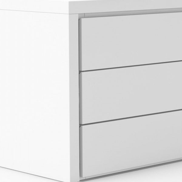 Homeroots 62" White Manufactured Wood Six Drawer Double Dresser  Manufactured Wood 473105