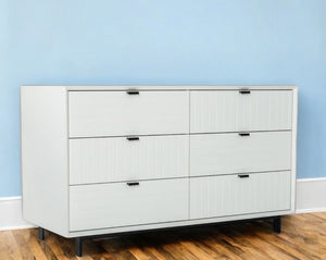 Homeroots 51" White Manufactured Wood Six Drawer Double Dresser  Manufactured Wood 473118