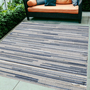 Homeroots 5' X 7' Blue Abstract Stain Resistant Indoor Outdoor Area Rug  Uv,Treated Polypropylene 473661