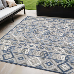 HomeRoots 5' Refresh Your Space with a Stylish Blue and Gray Abstract Stain-Resistant Indoor Outdoor Area Rug 5' X 7' Rectangle 473667