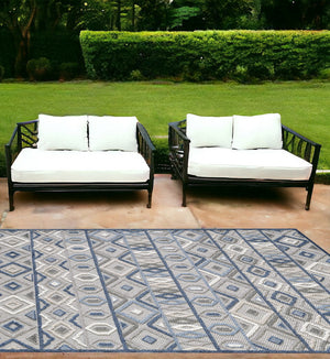 Homeroots 7' X 9' Blue And Gray Abstract Stain Resistant Indoor Outdoor Area Rug  Uv,Treated Polypropylene 473668