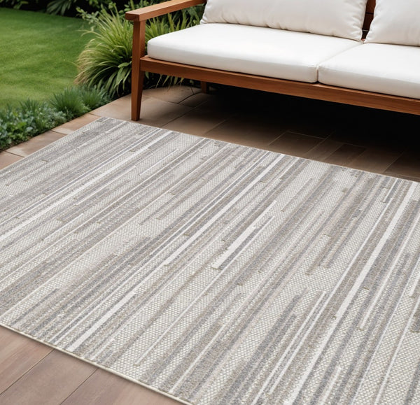 HomeRoots 5' Gray Abstract Area Rug – Stain Resistant, Durable Design for Indoor & Outdoor Living Spaces 8' X 10' Rectangle 473688