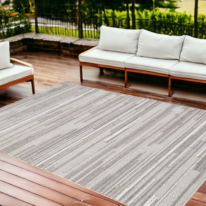 Homeroots 8' X 10' Gray Abstract Stain Resistant Indoor Outdoor Area Rug  Uv,Treated Polypropylene 473688