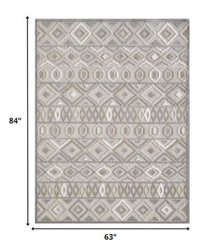 Homeroots 5' X 7' Gray And Ivory Southwestern Stain Resistant Indoor Outdoor Area Rug  Uv,Treated Polypropylene 473691