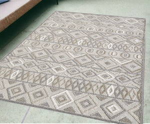 Homeroots 5' X 7' Gray And Ivory Southwestern Stain Resistant Indoor Outdoor Area Rug  Uv,Treated Polypropylene 473691