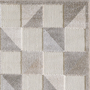 Homeroots 7' X 9' Gray Geometric Stain Resistant Indoor Outdoor Area Rug  Uv,Treated Polypropylene 473698