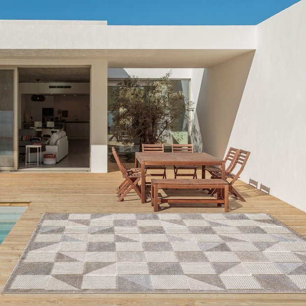 Homeroots 8' X 10' Gray Geometric Stain Resistant Indoor Outdoor Area Rug  Uv,Treated Polypropylene 473700