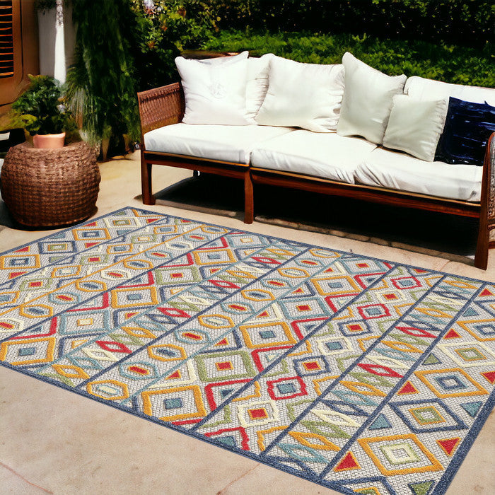 Homeroots 8' X 10' Ivory And Blue Southwestern Stain Resistant Indoor Outdoor Area Rug  Uv,Treated Polypropylene 473706