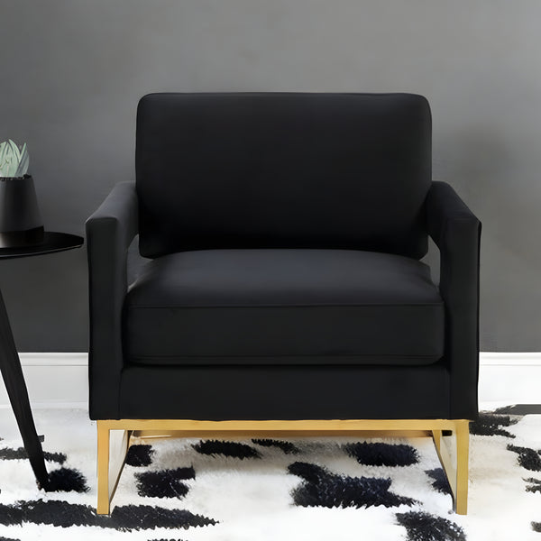 Homeroots 34" Black And Gold Velvet Arm Chair   473816