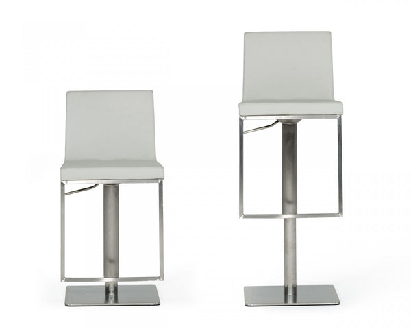 Homeroots 32" Light Gray And Silver Faux Leather And Stainless Steel Swivel Low Back Bar Height Bar Chair   473897