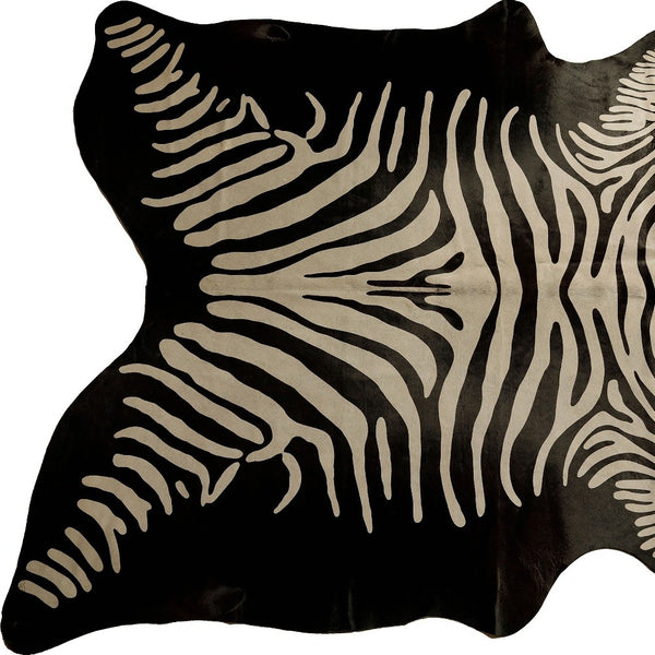 Homeroots 6' X 7' Off White And Black Zebra Print Genuine Cowhide Area Rug  Cowhide 473904