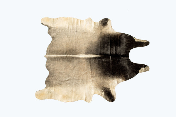 Homeroots 5' X 7' Grey Normande Cowhide Ombre Cowhide Handmade Area Rug  Cowhide 473906