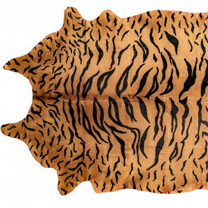 Homeroots 5' X 7' Natural Brown And Black Cowhide Animal Print Handmade Area Rug  Cowhide 473907