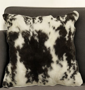 Homeroots 18" X 18" Black And White Rabbit Zippered Natural Fur Animal Print Throw Pillow   473918