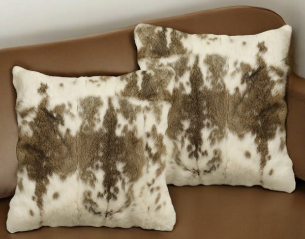 Homeroots 18" X 18" Brown And White Rabbit Animal Print Natural Fur Zippered Pillow   473923
