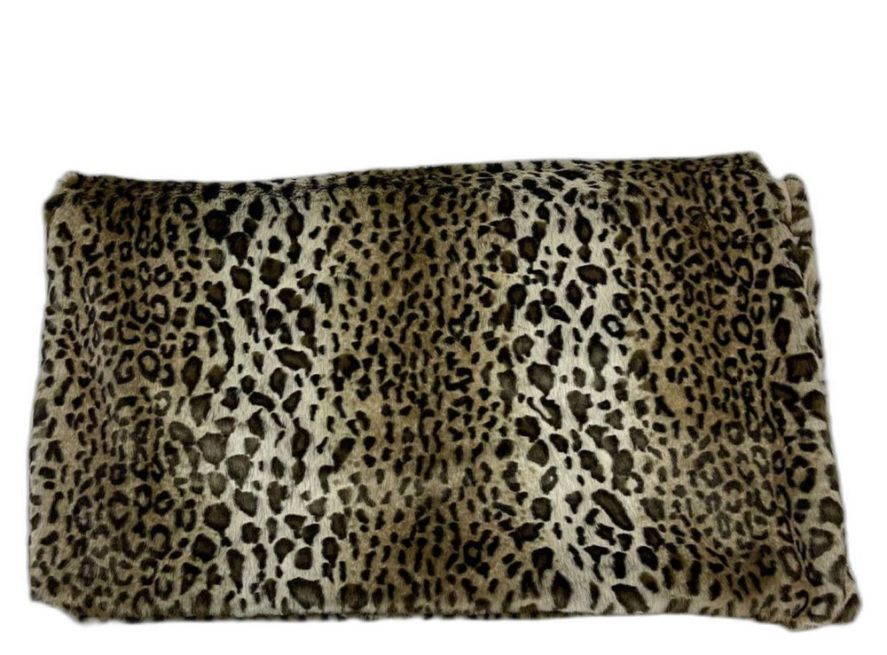 HomeRoots 50" Luxe Faux Fur Leopard Throw Blanket - Cozy, Soft, and Stylish for Home Decor and Comfort 474020