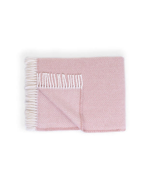 Homeroots 70" X 55" Dusty Rose Woven Cotton Herringbone Plush Throw Blanket  Cotton 474024