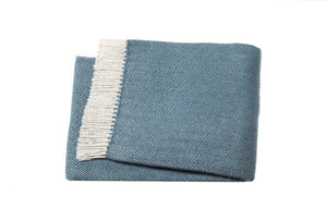 Homeroots Aqua Blue And White Dreamy Soft Herringbone Throw Blanket  Cotton 474026