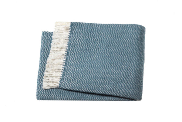 Homeroots Aqua Blue And White Dreamy Soft Herringbone Throw Blanket  Cotton 474026