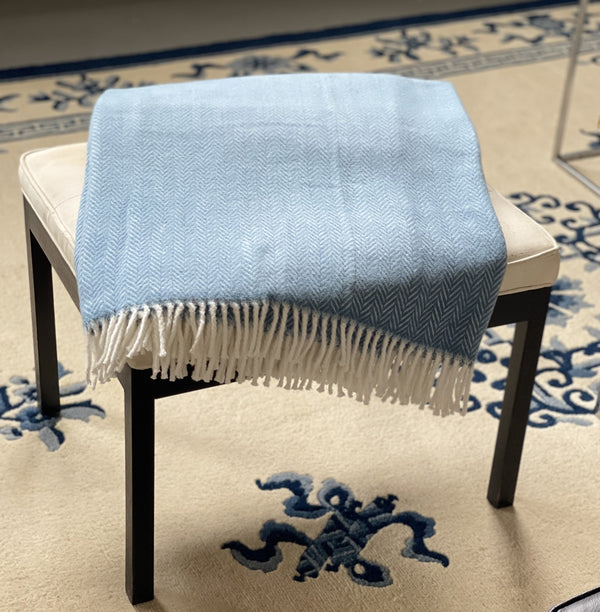 Homeroots Aqua Blue And White Dreamy Soft Herringbone Throw Blanket  Cotton 474026