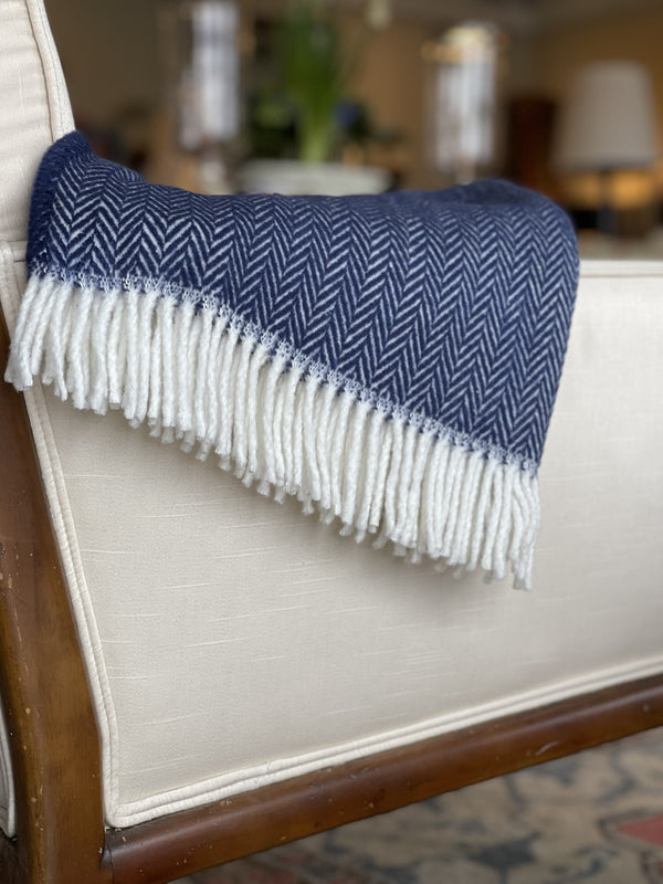 Homeroots Navy Blue And White Dreamy Soft Herringbone Throw Blanket  Cotton 474027