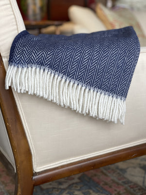Homeroots Navy Blue And White Dreamy Soft Herringbone Throw Blanket  Cotton 474027