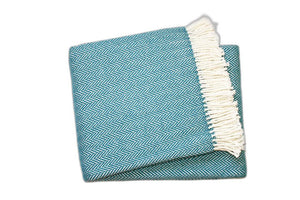 Homeroots 55" X 70" Teal Blue And White Woven Herringbone Plush Throw Blanket  Cotton 474028