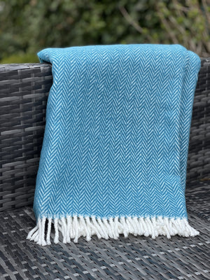 Homeroots 55" X 70" Teal Blue And White Woven Herringbone Plush Throw Blanket  Cotton 474028