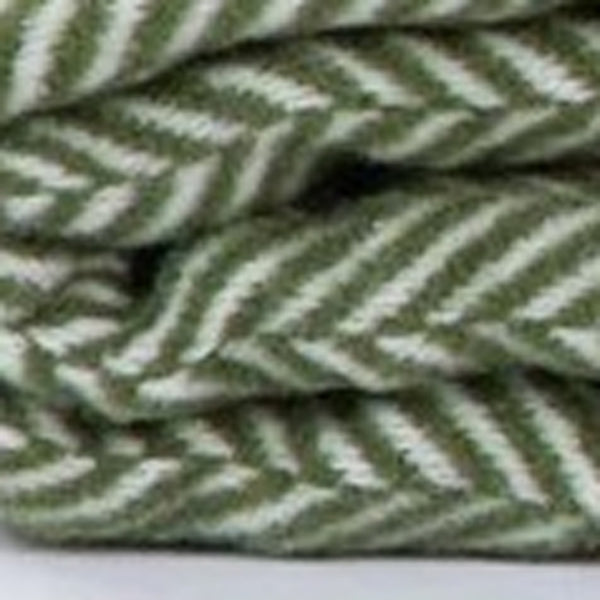Homeroots Moss Green And White Dreamy Soft Herringbone Throw Blanket  Cotton 474034