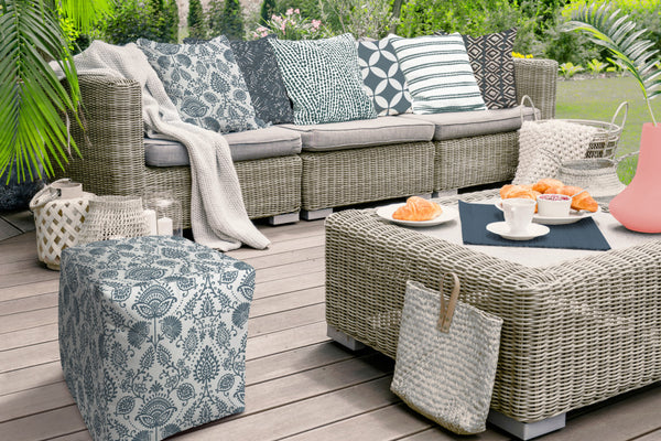 Homeroots 17" Blue Polyester Cube Indoor Outdoor Pouf Ottoman Slate Blue  474469