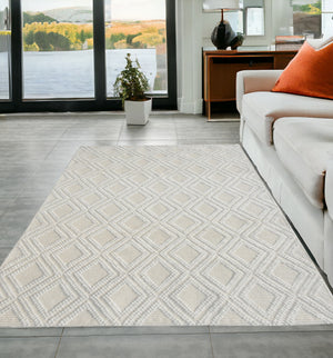 Homeroots 5' X 7' Ivory Geometric Handmade Area Rug  Polyester 475218