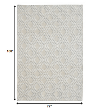 Homeroots 6' X 9' Ivory Geometric Handmade Area Rug  Polyester 475219