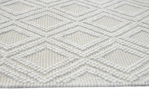 HomeRoots 5' Handmade Ivory Geometric Area Rug – Modern Style for Living Spaces, Durable & Versatile Design 9' X 13' 475221