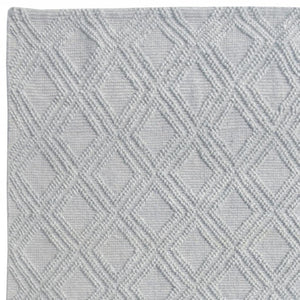 HomeRoots 5' Gray Geometric Handmade Area Rug - Modern Design, Durable, Soft Touch for Living Rooms & More 5' X 7' 475222