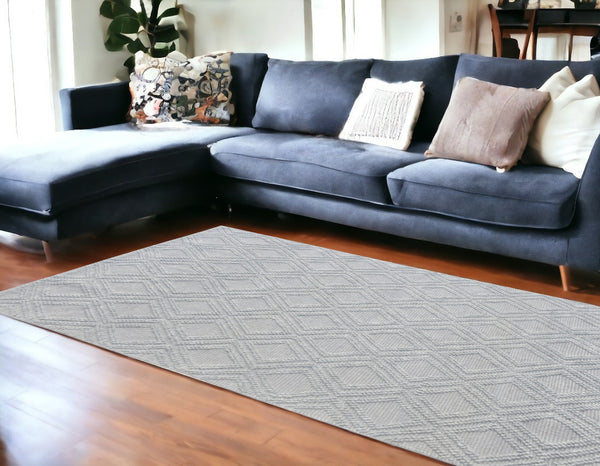 Homeroots 8' X 11' Gray Geometric Handmade Area Rug  Polyester 475224