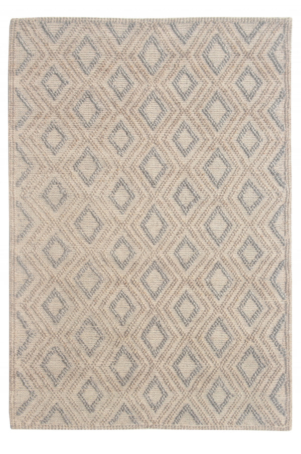 Homeroots 5' X 7' Natural Geometric Handmade Area Rug  Polyester 475226