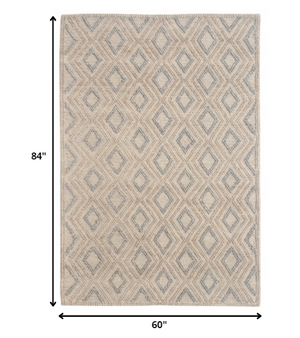 Homeroots 5' X 7' Natural Geometric Handmade Area Rug  Polyester 475226