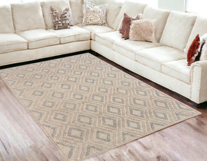 Homeroots 5' X 7' Natural Geometric Handmade Area Rug  Polyester 475226