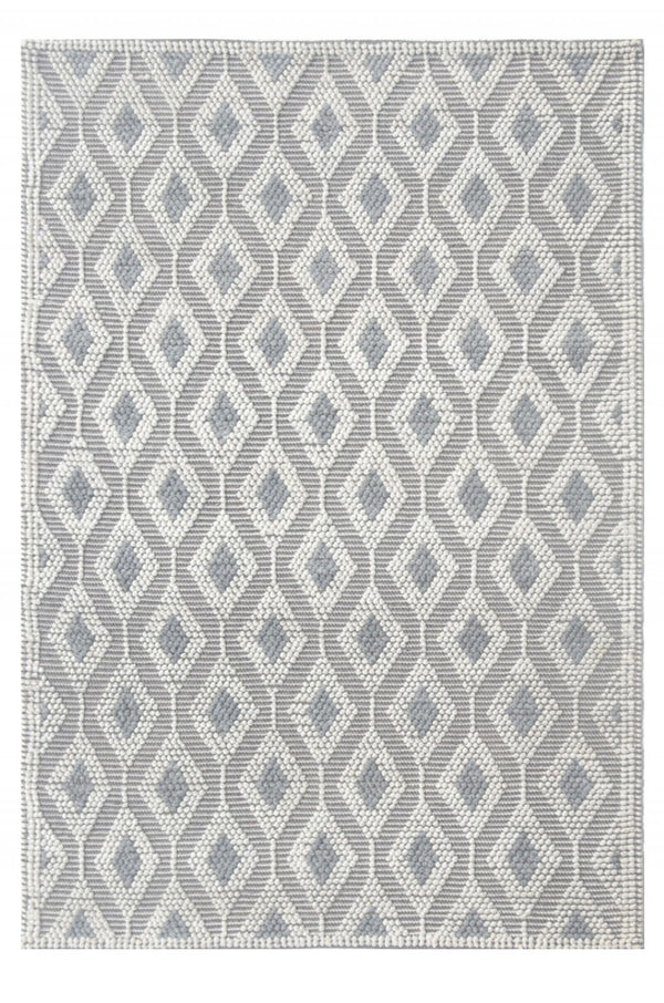 HomeRoots 5' Stylish Gray and Ivory Geometric Handmade Area Rug - Modern Comfort for Any Living Space! 6' X 9' 475231