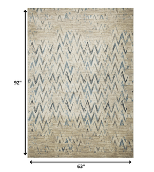 Homeroots 5' X 8' Ivory Chevron Area Rug  Polypropylene 475576