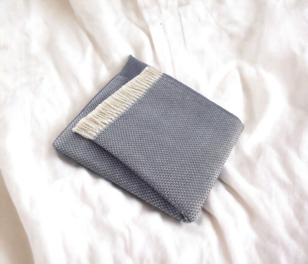 HomeRoots Soft Slate Gray Links Pattern Throw Blanket – Cozy Cotton Accent for Stylish Home Decor & Comfort 475702