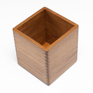 Homeroots Traditional Solid Teak Square Tissue Box Cover   475837