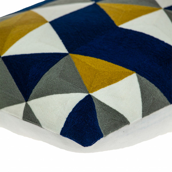 Homeroots 20" Blue And White Cotton Throw Pillow - Stylish, Soft, And Durable Decorative Accent For Your Home   476172