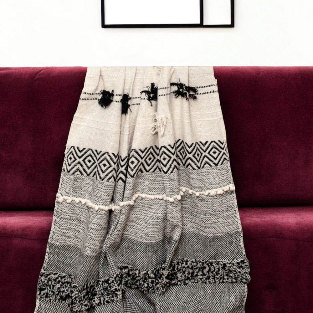 Homeroots Boho Beige And Black Handloom Weave Throw With Decorative Tassels  Wool 476222