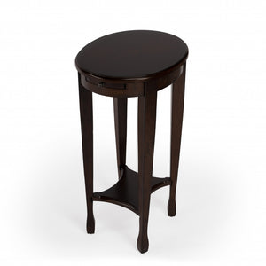 Homeroots 26" Chestnut Oval End Table With Shelf   476463