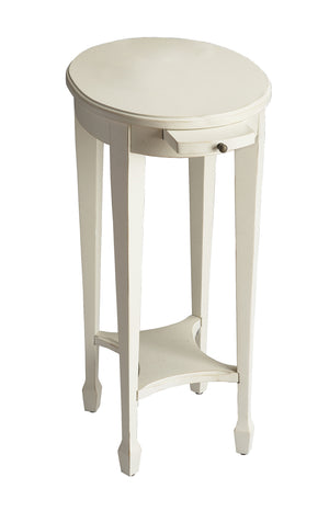 Homeroots 26" White Oval End Table With Shelf   476465
