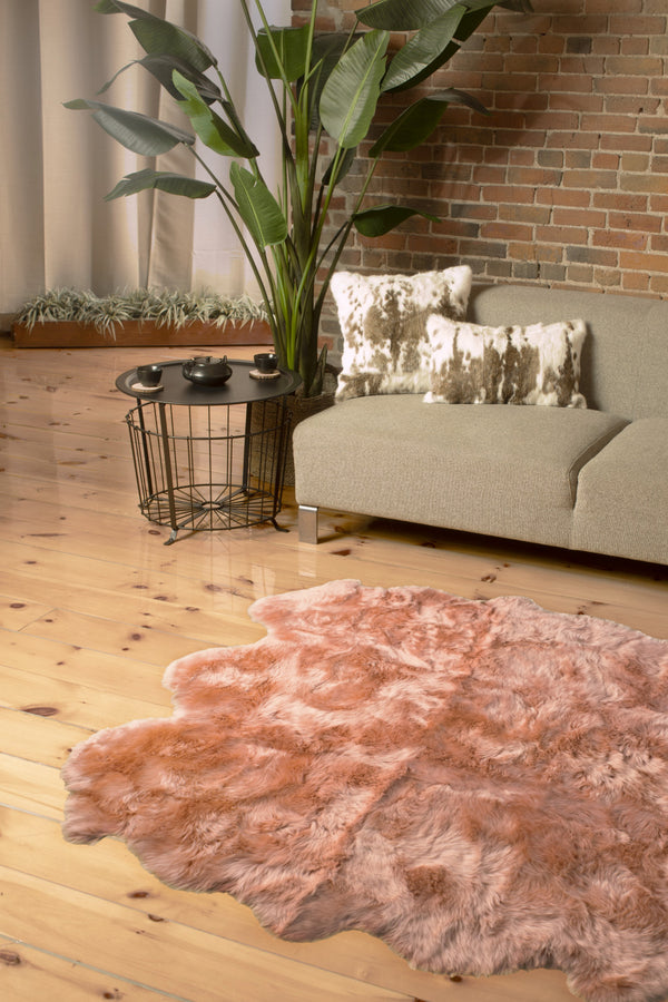 Homeroots 5' X 6' Pink Wool Sheepskin Handmade Area Rug  Wool 476625