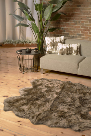Homeroots 5' X 6' Taupe Wool Sheepskin Handmade Area Rug  Wool 476626