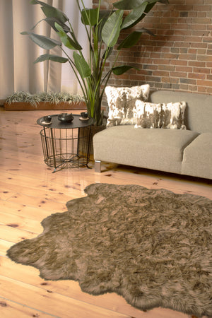 Homeroots 6' X 6' Taupe Wool Sheepskin Handmade Area Rug  Wool 476630